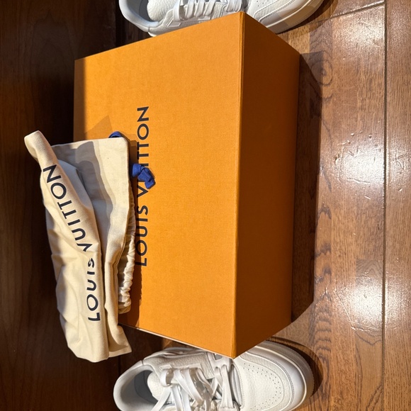 Louis Vuitton LV trainer sneakers - Picture 5 of 5